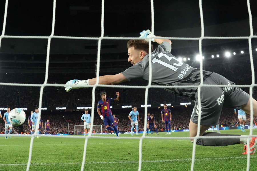 Ionuț Radu, învins din penalty de Yamal