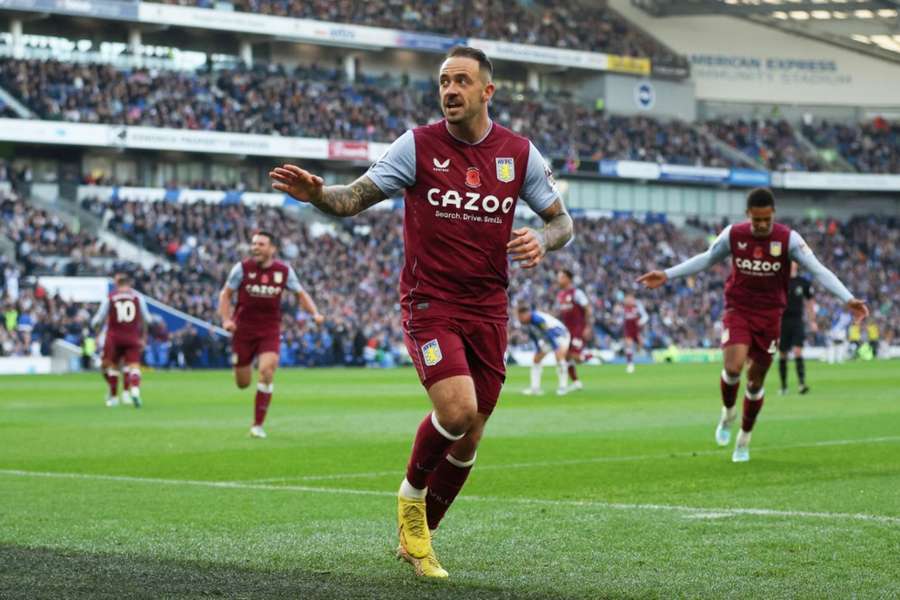 Aston Villa otočila zápas s Brightonem, výhru United vystřelil osmnáctiletý Garnacho