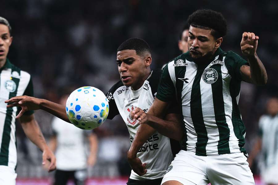 Coritiba e Corinthians voltam a medir forças pelo Brasileirão Coritiba e Corinthians voltam a medir forças pelo Brasileirão