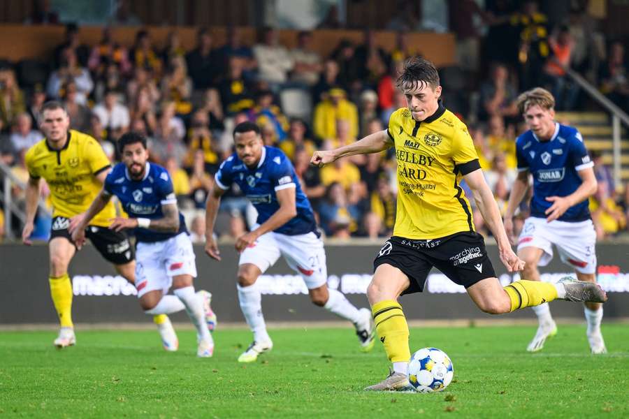 Elliot Stroud's late penalty gave Mjallby another win Elliot Stroud's late penalty gave Mjallby another win
