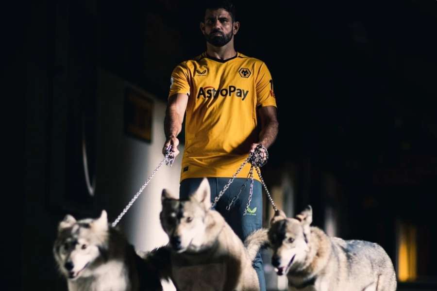 Costa 'scared to death' handling snarling wolves in new announcement video