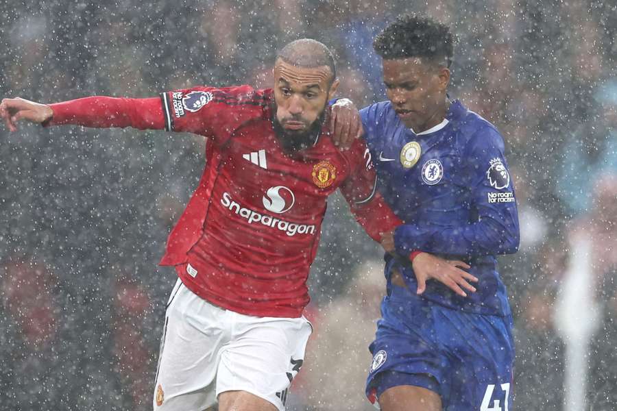 Estêvão atuou por 5 minutos em Manchester United x Chelsea