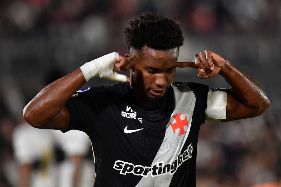 Thiago Mendes foi um dos destaques do Vasco em Assunção
