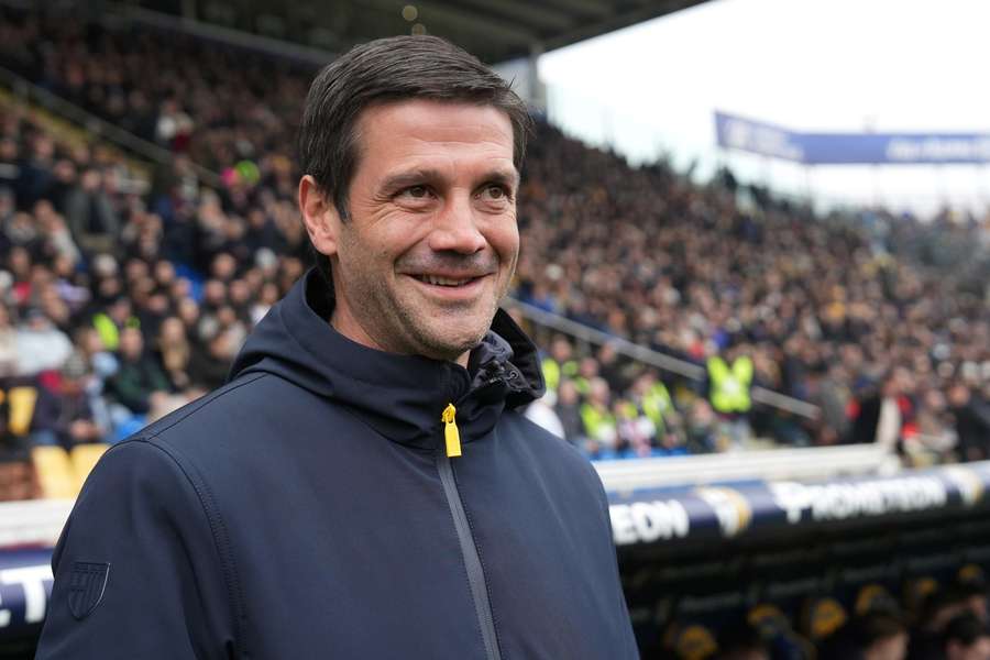 Cristian Chivu na lavičce Parmy.