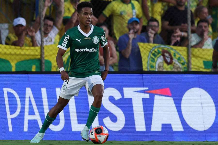 Palmeiras de Estêvão vai em busca do tetracampeonato paulista