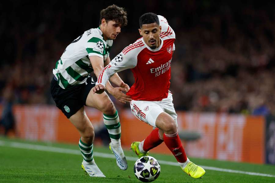 Sporting CP's Eduardo Quaresma in action with Arsenal's William Saliba 