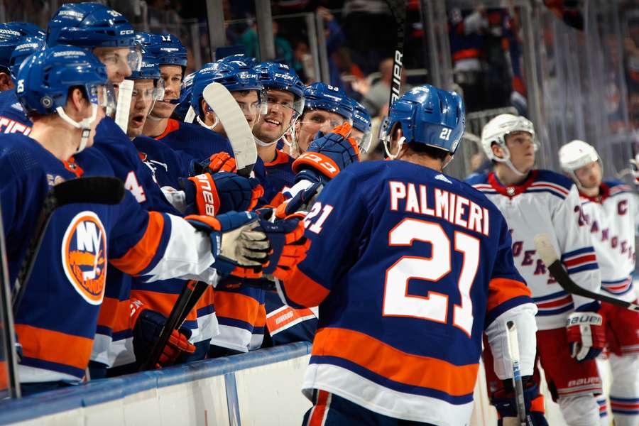 NHL, Palmieri e Sorokin protagonisti nella vittoria degli Islanders sui Rangers