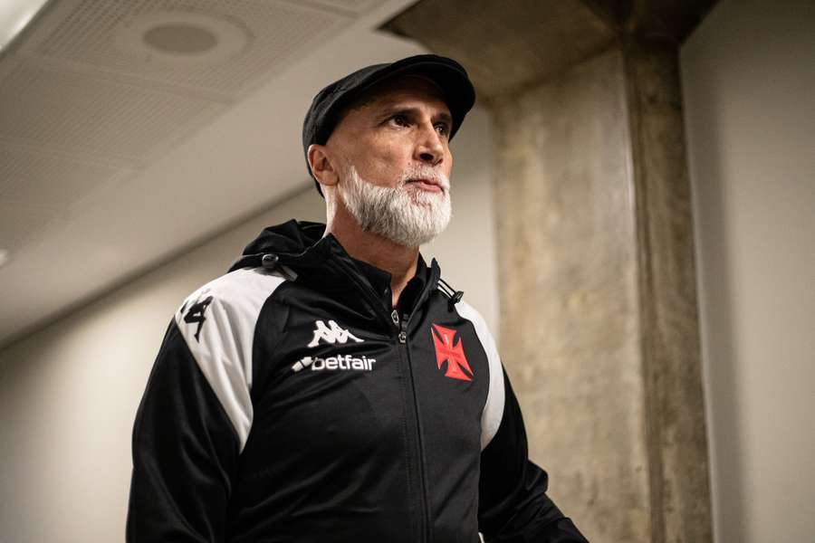 Álvaro Pacheco esteve menos de um mês no Vasco