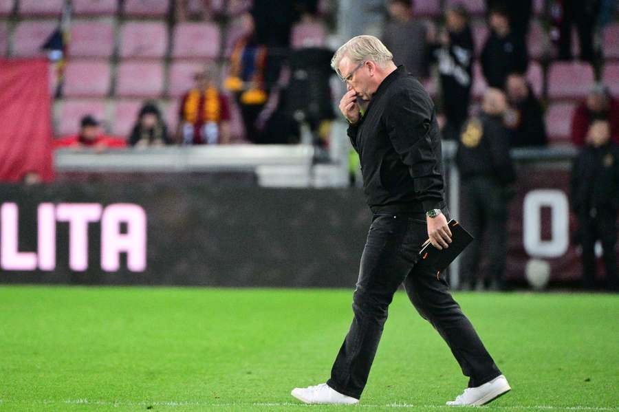 Lars Friis po porážce s Jabloncem. Lars Friis po porážce s Jabloncem.