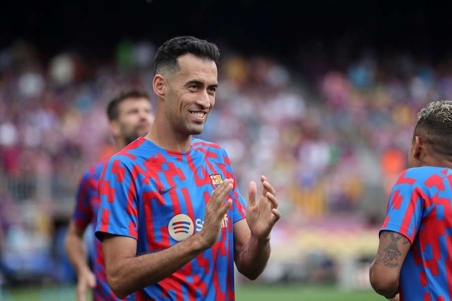 Busquets upokojil fanúšikov Barcelony, z klubu sa zatiaľ odísť nechystá