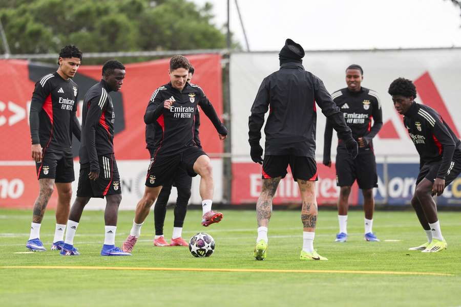 Jogadores do Benfica numa sessão de trabalho no Benfica Campus, no Seixal