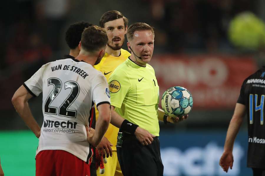 Weer een beker op het veld bij FC Utrecht: wedstrijd moet toch uitgespeeld worden