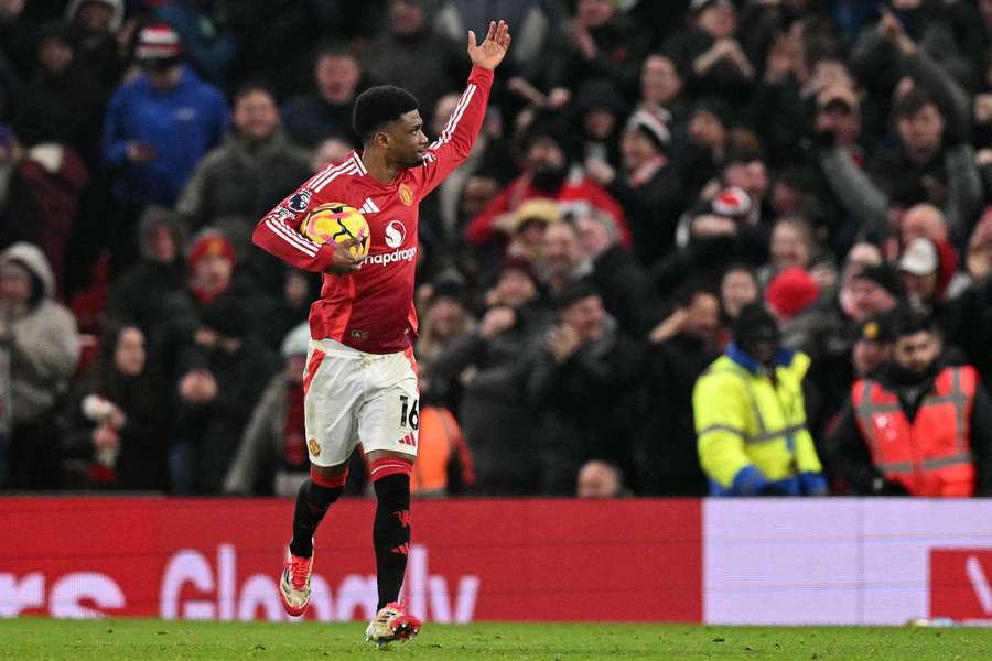 Diallo anotou um hat-trick em virada emocionante do United 