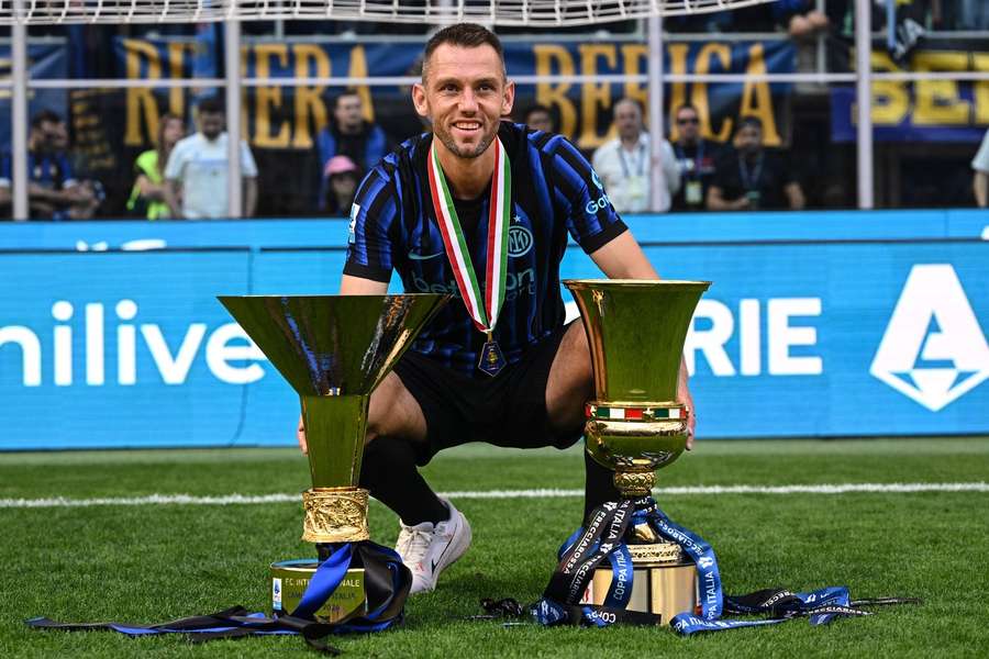 După 8 ani, Stefan de Vrij pleacă de Inter
