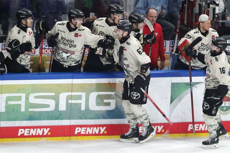 Die Eisbären schaffen einen wichtigen Sieg.