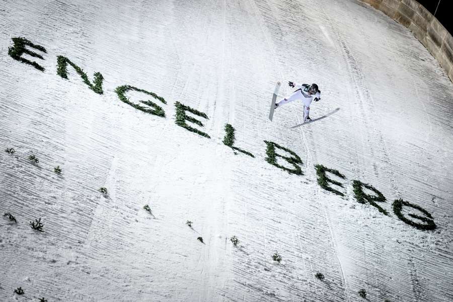 Tomasiak daje nadzieję, pięciu Polaków w pierwszym konkursie w Engelbergu