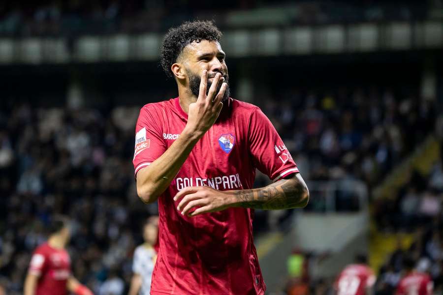 Útočník Pablo je blízko přestupu do West Hamu.