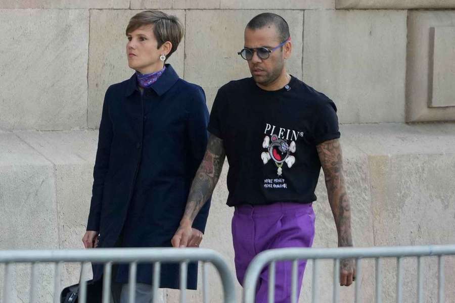 Alves si môže vydýchnuť, zbavil sa obvinení. 