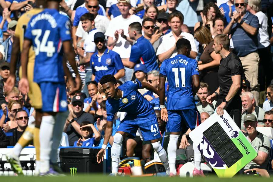 Estêvão entrou no empate em 0 a 0 com o Crystal Palace