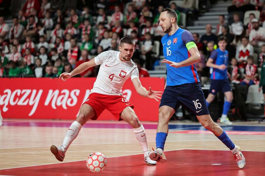 Drahovský videl pred koncom červenú kartu, ale Slovensko vyhralo.