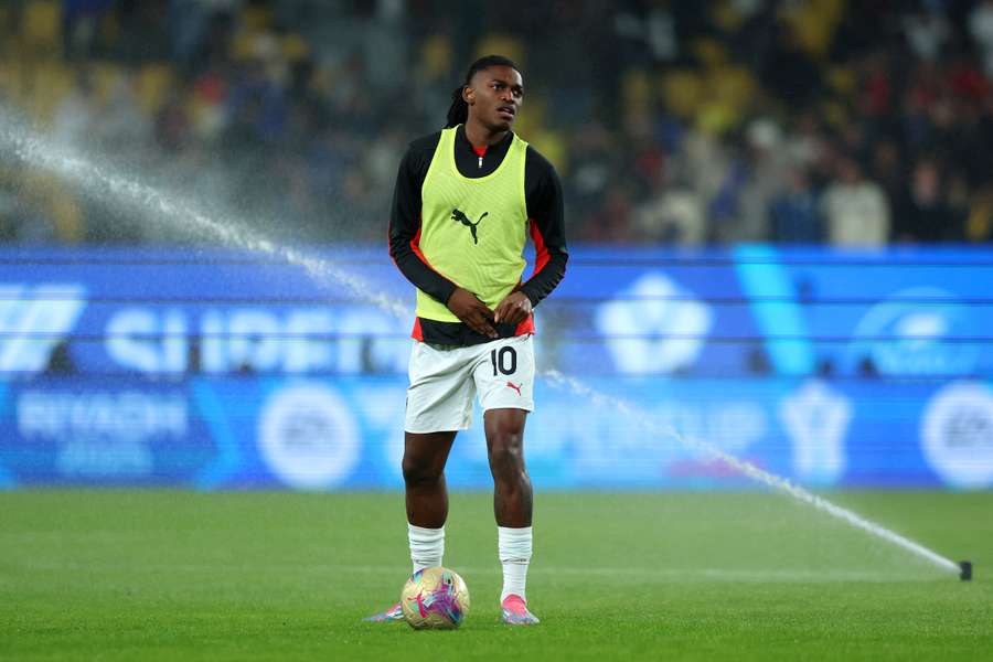 Rafael Leão em ação com a camisola do AC Milan