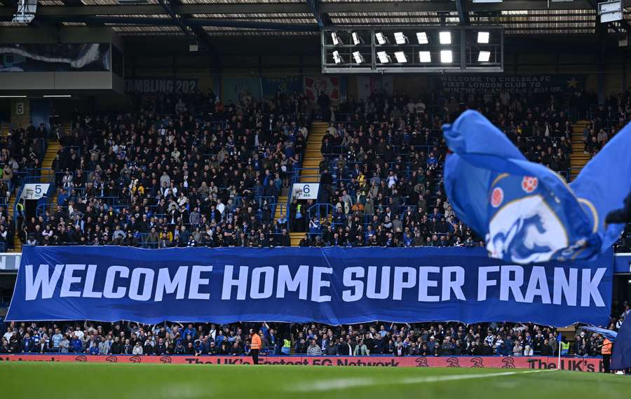 No 1º jogo de Lampard no Stamford Bridge, Chelsea empata com o Leicester no  Inglês