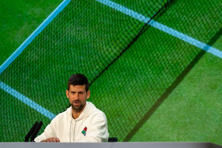 Djokovic sidder over i Toronto.