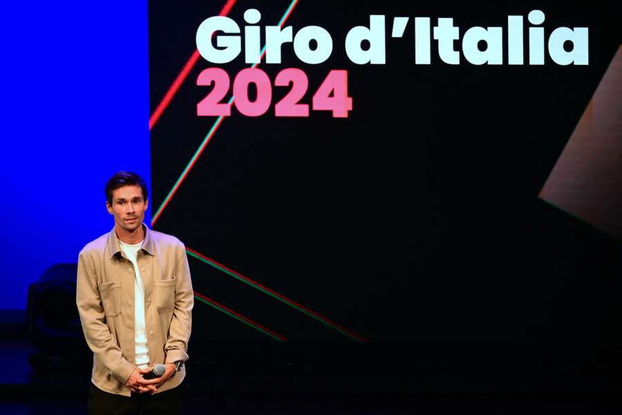 Primoz Roglic bei der Vorstellung der Route des Giro d'Italia 2024