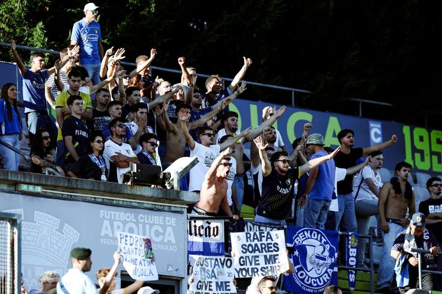 Adeptos do Famalicão no apoio à equipa