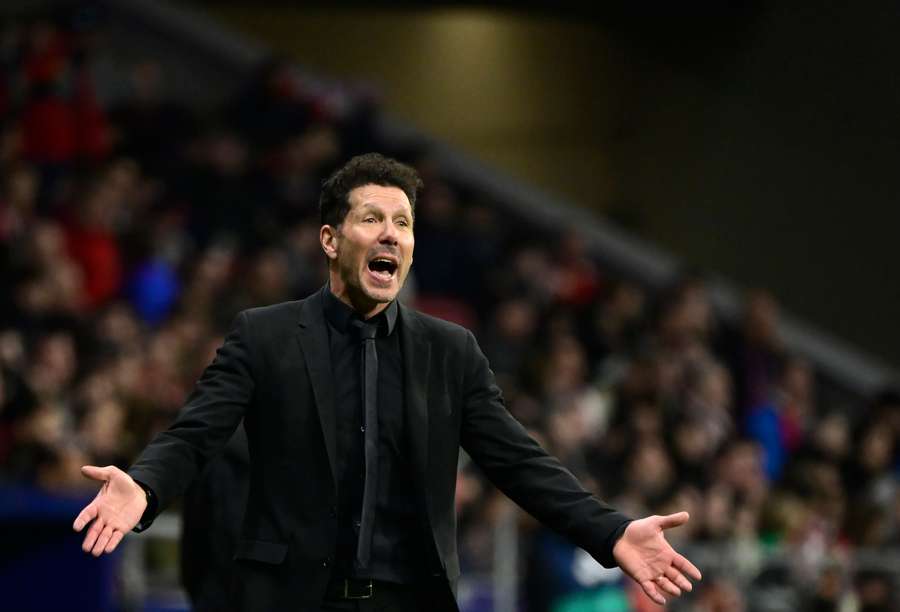 Atletico Madrid's Argentinian coach Diego Simeone reacts during the Spanish League football match between Club Atletico de Madrid and Athletic Club Bilbao 