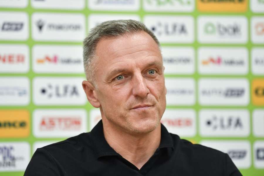 Luboš Kozel vyhlíží duel s Rangers. Luboš Kozel vyhlíží duel s Rangers.