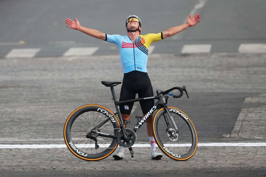 Remco Evenepoel garantiu a segunda medalha de ouro nos Jogos Olímpicos