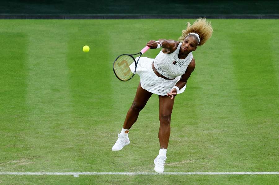 Serena Williams serves Serena Williams serves