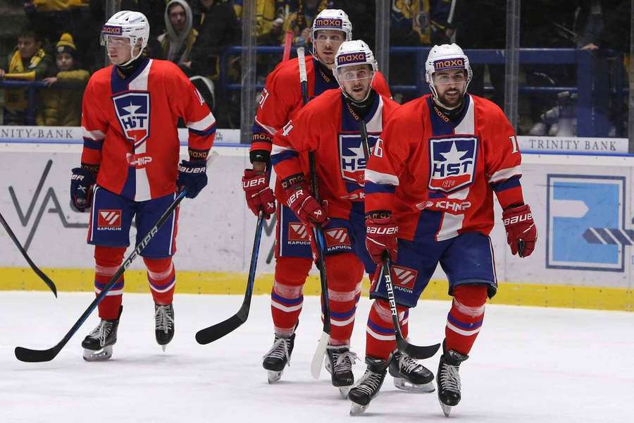 Třebíč vyhrála na ledě Slavie suverénně 4:1. Třebíč vyhrála na ledě Slavie suverénně 4:1.