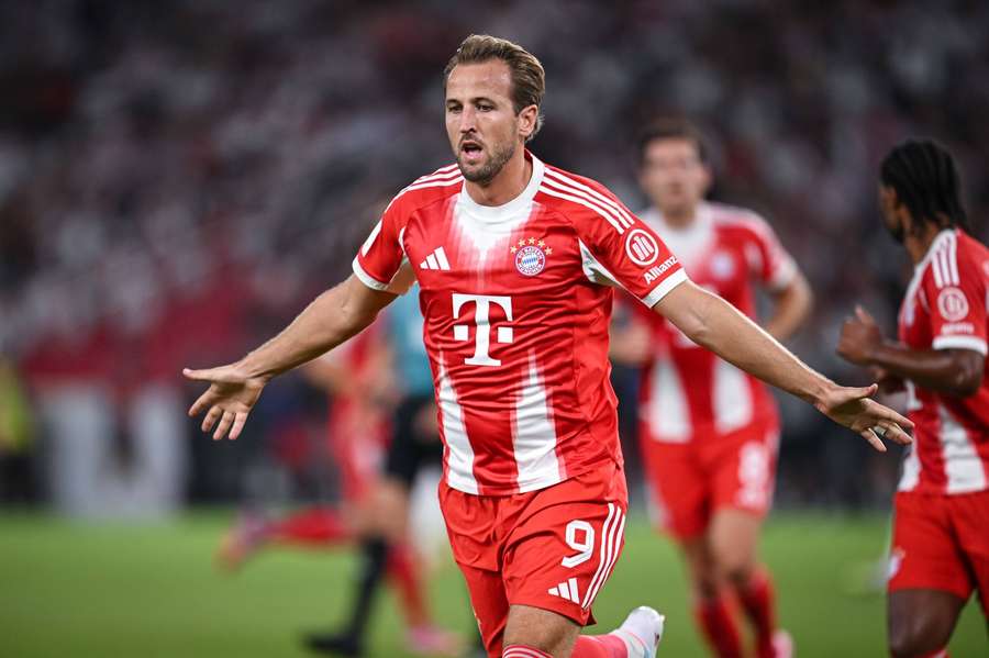 Kane urges Bayern to push for more signings after Super Cup win