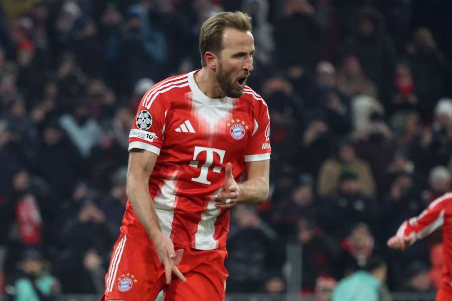 Kane marca dois para o Bayern e garante vaga nas oitavas