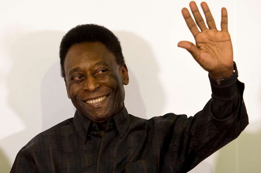 Pelé disse em um post no Instagram na quinta-feira que estava no hospital para uma "visita mensal" 