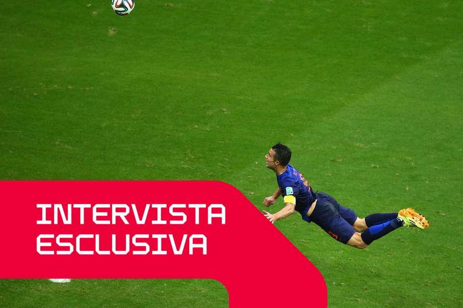 Il famoso gol di Robin van Persie ai Mondiali contro la Spagna Il famoso gol di Robin van Persie ai Mondiali contro la Spagna