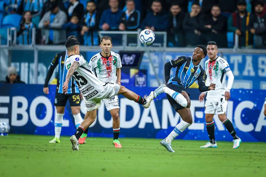 Grêmio depende de si para garantir primeira posição Grêmio depende de si para garantir primeira posição