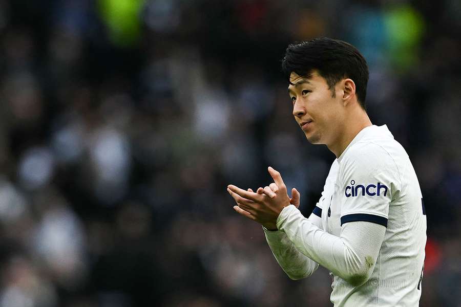 Son provocou a reviravolta dos Spurs contra o Luton