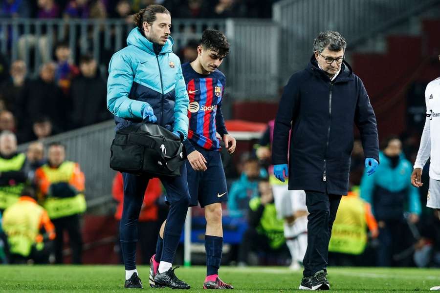 Pedri se retira lesionado del Camp Nou