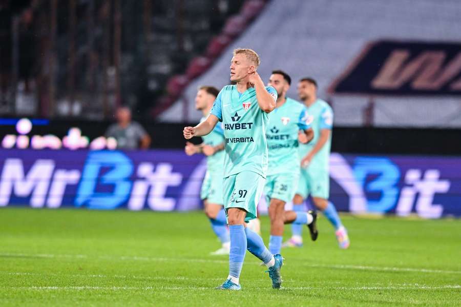 Univ. Craiova - UTA Arad 1-2 Univ. Craiova - UTA Arad 1-2