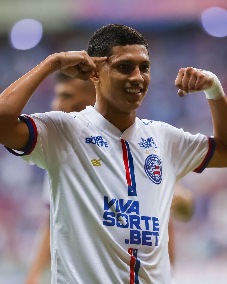 Erick Pulga fechou o placar em Bahia 4x0 Sampaio Corrêa