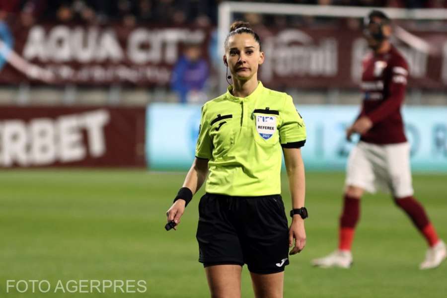 Iuliana Demetrescu va arbitra din nou în Superliga