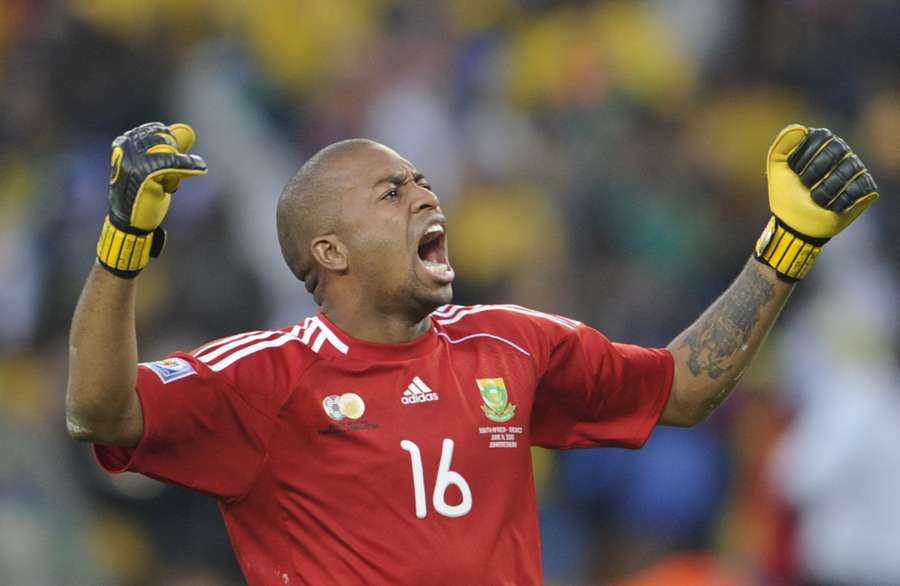 Itumeleng Khune against Mexico in 2010