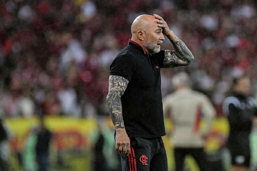 Sampaoli foi bastante criticado pela torcida