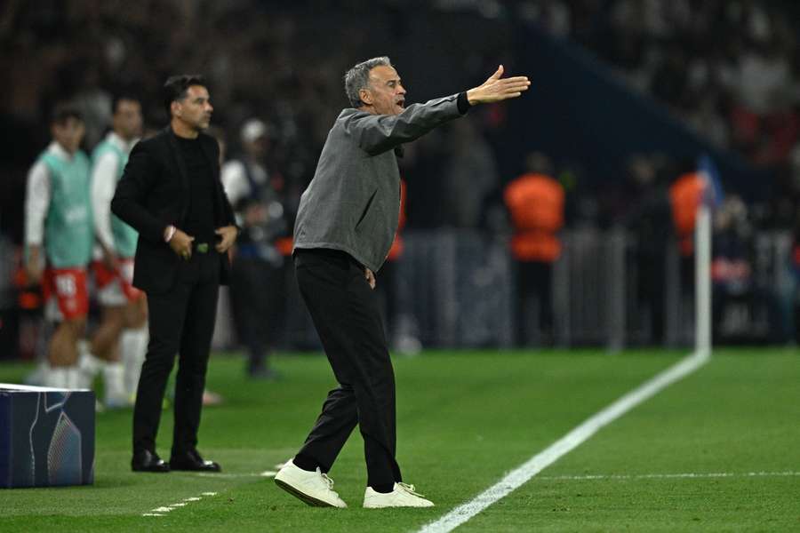 Luis Enrique au Parc des Princes face à Girona.