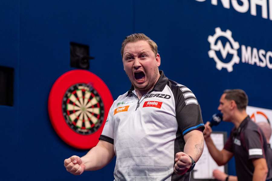 Schindler schnappt sich gegen Nijman sein Platz im EM-Achtelfinale Schindler schnappt sich gegen Nijman sein Platz im EM-Achtelfinale