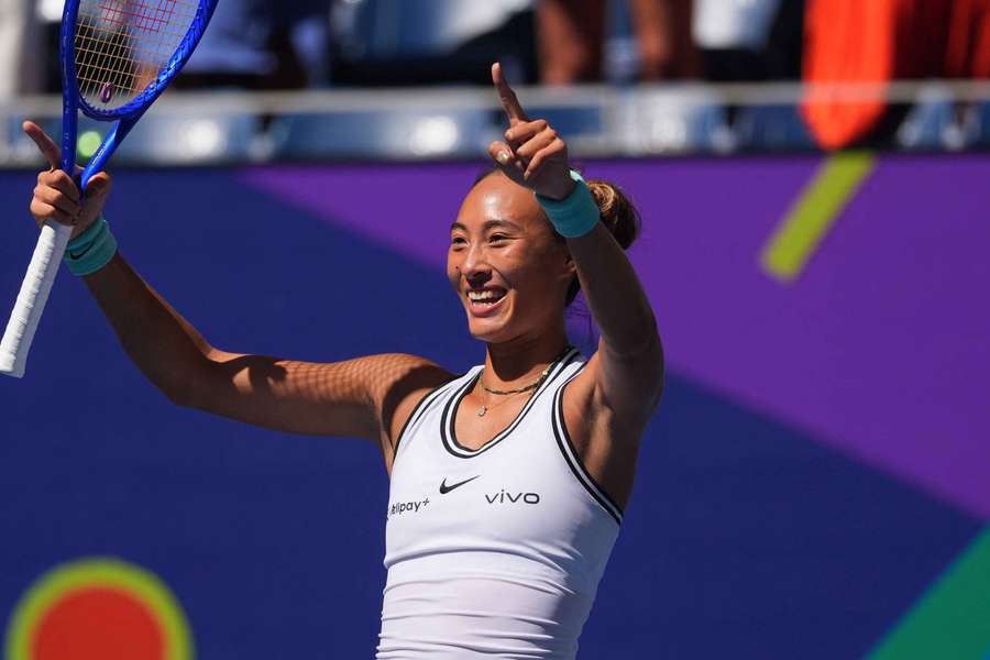 Retour au premier plan pour Qinwen Zheng.