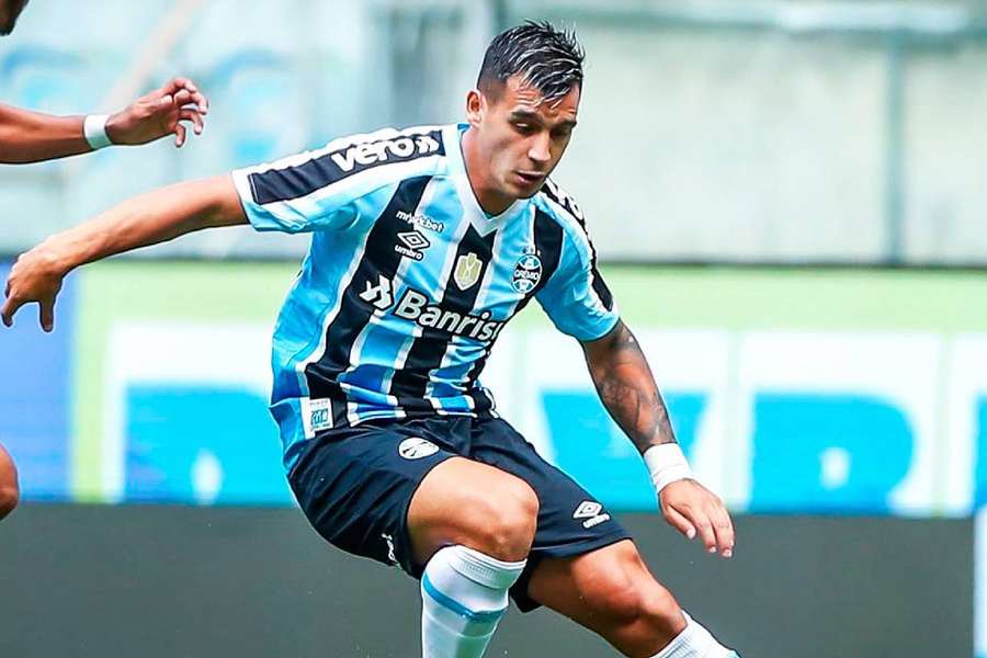 Cristaldo fez o primeiro gol do Grêmio na vitória sobre o Avenida